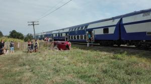 ACCIDENT FEROVIAR la Tuzla! Un bărbat a murit după ce maşina în care se afla a fost SPULBERATĂ de tren