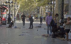 Apelul CUTREMURĂTOR al unui bunic după atentatele teroriste de la Barcelona: 'Ajutaţi-mă să îmi găsesc nepoţelul!'
