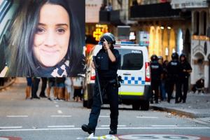 INCREDIBIL! O tânără australiancă a SCĂPAT din trei ATACURI TERORISTE în acest an, inclusiv din cel de la Barcelona, de joi
