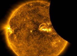 Imagini incredibile de la NASA. Cum s-a văzut din spaţiu ECLIPSA totală de Soare - FOTO/VIDEO