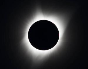 Imagini incredibile de la NASA. Cum s-a văzut din spaţiu ECLIPSA totală de Soare - FOTO/VIDEO