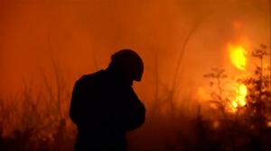 Incendii violente au devastat suprafeţe mari de teren în Croaţia. Avertismentul MAE pentru români