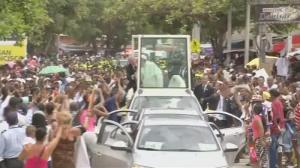 Papa Francisc, rănit într-un accident, în turneul său din Columbia