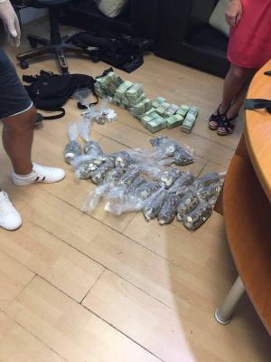 Operaţiune a mascaţilor, în Pipera! Poliţiştii au descins la case de schimb valutar şi la membrii a două grupări suspectate de evaziune fiscală şi spălare de bani