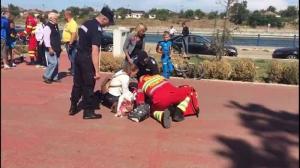 Clipe de PANICĂ la o competiție sportivă din Medgidia! O femeie cu probleme psihice a fost lovită de o biciclistă - VIDEO