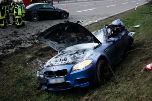 Cum arată un BMW M5 în urma unui accident rutier produs la o viteză de 300 km/h - GALERIE FOTO