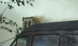 Video terifiant: o biserică din Timiş e distrusă de furtună