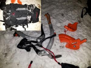 Un turist a declanşat o avalanşă în Munţii Bucegi! Bărbatul a căzut în Valea Coştilei. Salvamontiştii au oprit căutările după cinci ore, după ce au găsit doar rucsacul și echipamentul (Foto)