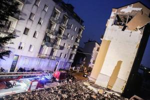 Explozie devastatoare într-un bloc din Milano, în nordul Italiei. O parte a clădirii riscă să se prăbuşească, sunt mai multe victime (Imagini dramatice)