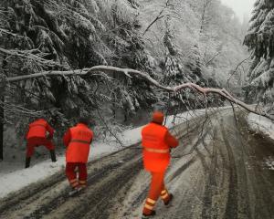 România, sub cod portocaliu de ninsori. Infotrafic: Situația drumurilor închise