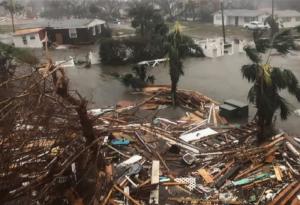 Imagini din dronă cu dezastrul provocat de uraganul Michael. Un copil de 11 ani a pierit în cea mai puternică furtună din ultimii 25 de ani (Video)