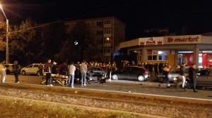 Fiul lui Doroftei a provocat un accident groaznic pe Șoseaua Vestului, în Ploiești. Un tânăr este grav rănit, patru maşini au fost distruse