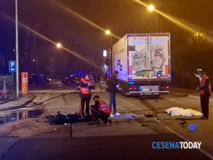 Un şofer român de TIR e acuzat de ucidere, după ce a ieşit din parcare şi a izbit un motociclist, în Italia