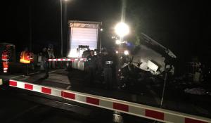 Şofer român de TIR, grav rănit în Franţa după ce camionul său a fost spulberat de un tren