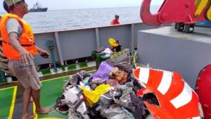 Avion prăbuşit în mare cu 188 de oameni la bord, între care un copil şi doi bebeluşi, în Indonezia
