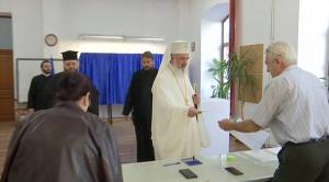 Patriarhul Daniel a votat la referendumul pentru familie: "Participarea la vot este o onoare, un drept şi o binecuvântare"