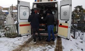 Frigul face o nouă victimă. Un bărbat a fost găsit mort în toaleta cimitirului din Buzău