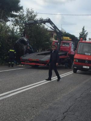 Catastrofă cu microbuz românesc, în Grecia. Trei adolescenţi de 15 ani au murit într-un accident cumplit