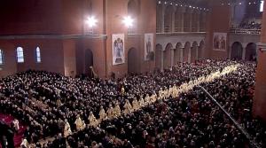 Slujba de sfințire a Catedralei Mântuirii Neamului. 2000 de invitați și 30.000 de credincioși au participat la ceremonia religioasă