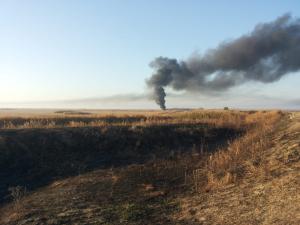 O cisternă cu trei tone de motorină a luat foc în Vrancea! Incendiul este violent, intervin mai multe echipaje de pompieri
