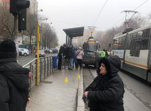 Tânăr spulberat de un şofer pe linia de tramvai, pe Șoseaua Ștefan cel Mare. Circulaţia este blocată