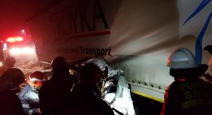 Cinci oameni au murit striviți de un TIR, la Vadu Moldovei, în Suceava