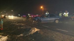Primele imagini cu accidentul de la Roznov, unde un şofer a murit. Un copil e în comă