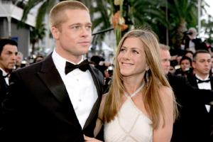 Jennifer Aniston, disponibilă pentru Brad Pitt? Actriţa se desparte de Justin Theroux după 3 ani de căsnicie