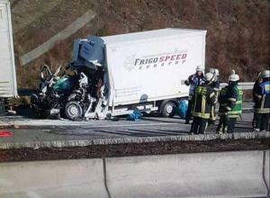 Un tânăr șofer român a murit după ce a condus ore în șir fără să se odihnească: 'Drumurile Europei au mai răpit un suflet' (Foto)