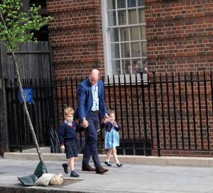 Primele imagini cu bebelușul regal, Kate Middleton și Prințul William al Marii Britanii