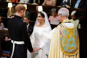 Momentul emoţionant în care Prinţul Harry şi Meghan Markle îşi spun Da în faţa altarului