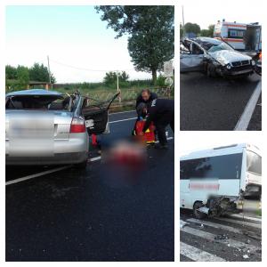 Accident șocant la Hanul Morilor în Constanța. Un tânăr a murit după ce s-a înfipt cu mașina într-un autobuz (Foto)