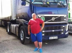Solidaritate între şoferii români de TIR. Familia lui Florin, şoferul mort într-o benzinărie din Franţa, are nevoie de ajutor