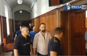Răzvan Rentea, de nerecunoscut după șase luni de arest. Bărbatul suspectat că și-a ucis părinții și bunica a apărut în fața judecătorilor (Video, Foto)