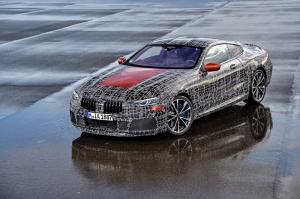 Singurul BMW seria 8 prototip 2019, aflat în probe, s-a făcut praf pe un drum din Germania. O femeie a murit pe loc (video)