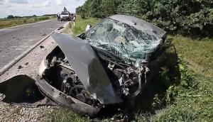 Un nou accident îngrozitor cu români, pe o şosea din Ungaria. Sunt zece victime, după ce un microbuz s-a ciocnit cu două maşini (Video)