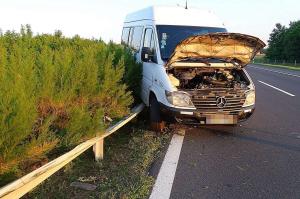 Microbuz românesc implicat într-un accident grav în Ungaria. Mașina a fost izbită de un BMW