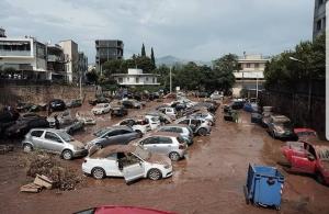 Dezastru după inundaţii în Grecia, tot în zona în care au fost incendiile