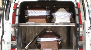 Detalii șocante după autopsii, în cazul dublei crime de la Bălești. Poliţista, mama ei şi bebeluşul, înmormântaţi împreună (Video)