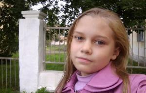 O mamă din Rusia este acuzată că și-a ucis fata de 14 ani prin înfometare, convinsă ca are cancer și diabet