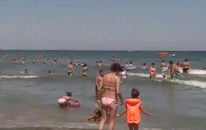 Pe litoral e cod roşu de distracţie! Zeci de mii de turişti petrec în minivacanţa de Sfânta Maria