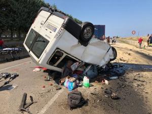 Accident cu 12 morţi în Italia, la Foggia. Un TIR a intrat într-un microbuz în care erau zilieri agricoli, toţi străini