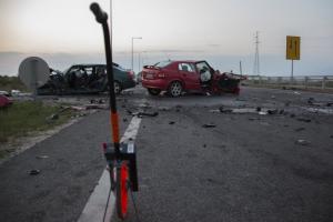 Accident dezastruos, cu români, în Ungaria. 3 morţi şi 6 răniţi în impactul violent între două maşini