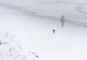 Meteorologii anunţă ninsori în România, în acest weekend. Când părăseşte valul de aer arctic ţara noastră
