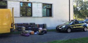 Cinci şoferi români au fost prinşi cu mii de cutii şi peturi de bere aduse din ţară, în Italia, pentru contrabandă