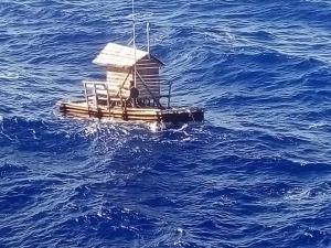 Un tânăr de 19 ani a supravieţuit miraculos 49 de zile pe o barcă în derivă, pe mare