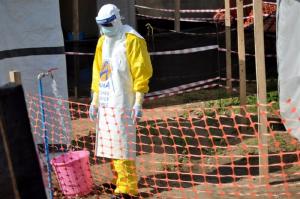 Ebola se răspândește rapid din cauza unei "furtuni perfecte", avertizează Organizația Mondială a Sănătății. Oamenii fug în păduri pentru a nu se vaccina