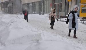Noi alerte meteo cu efect imediat. Gerul şi ninsorile se extind treptat în toată România