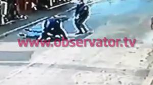 Exclusiv: momentul arestării atacatorului care a înjunghiat o profesoară la un liceu din Ploieşti