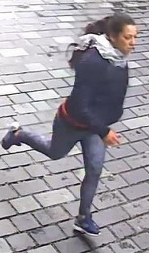 Româncă, mamă a unui copil de 1 an, filmată la furat în Liverpool